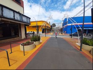 ABRIL: comércio terá horário especial e poderá abrir no feriado de Tiradentes