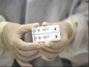China registra maior número de novas infecções por covid-19 em seis meses