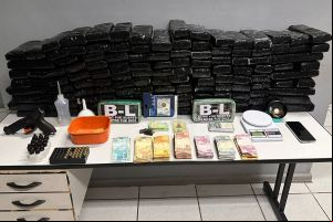 Baep de Campinas encontra quase 100 kg de maconha escondidos em comércio