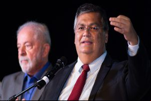 Decisões de Dino no STF ajudam governo Lula a se livrar de dificuldades