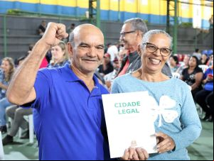 Governo do Estado e Prohab entregaram matrículas de regularização de imóveis do Cidade Aracy