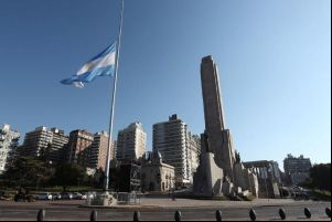 Argentina anuncia fim de impostos sobre produtos comprados no exterior