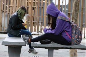 Educadores apoiam possível restrição ao uso de celulares nas escolas