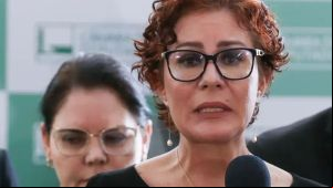 Moraes converte prisão de Carla Zambelli de preventiva para definitiva