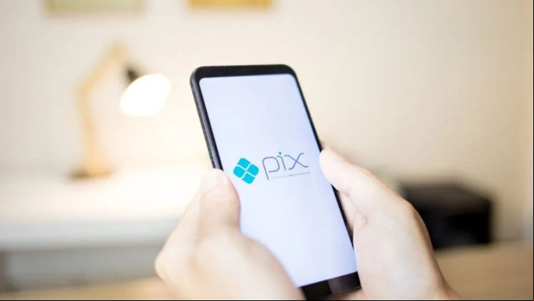 Pix automático vai beneficiar 60 milhões sem cartão de crédito, estima BC