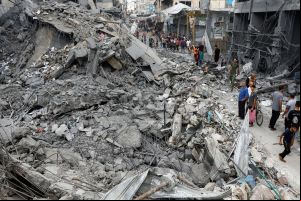 Israel intensifica bombardeios em Gaza e prepara ofensiva terrestre
