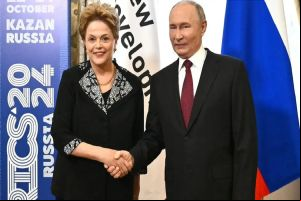 Com Putin, Dilma defende expansão do Brics e uso de moedas locais