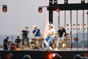 Rionegro e Solimões e Emílio e Eduardo lançam Bloco 1 do DVD &quot;Resenha Sem Compromisso&quot;