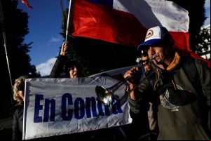 Chile rejeita nova Constituição e freia avanço da ultradireita