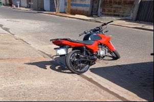 Moto furtada é recuperada pela Polícia