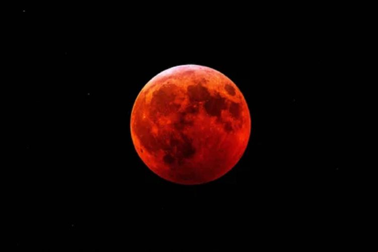 Eclipse da Lua de Sangue: O céu de março promete impactos poderosos